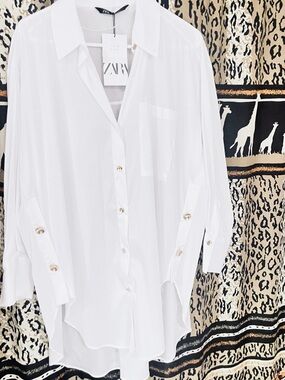 Zara cream Blouse with Gold Accent